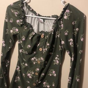 Stretchy floral shirt, over the shoulders, unworn
